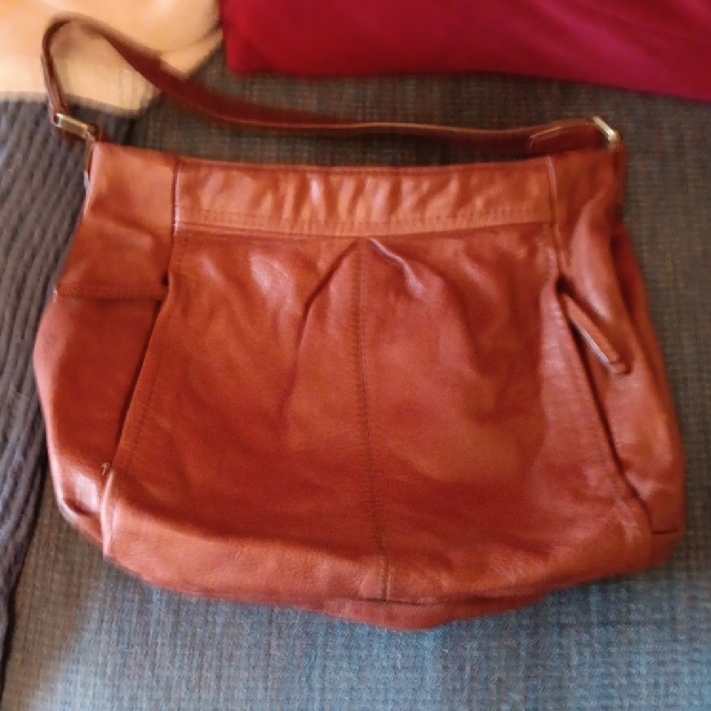 Elegant Brown Leather Shoulder Bag
